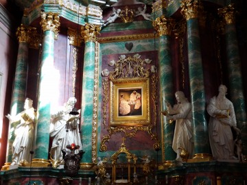 bazylika w Poświętnem - barokowy ołtarz