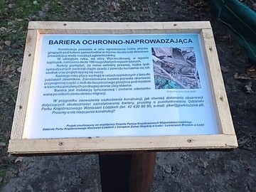 tablica informacyjna ochronno-naprowadzająca, 
