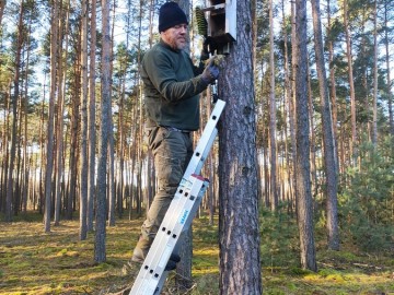 Przegląd i czyszczenie budek dla ptaków w Sieradzkich Parkach Krajobrazowych, 